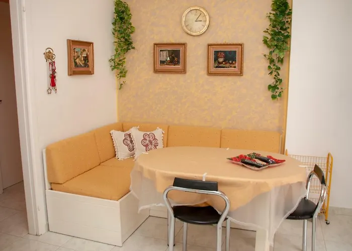 3 Brothers - στο κέντρο των τρικάλων Tríkala